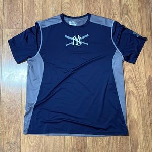 Under Armour Yankees T